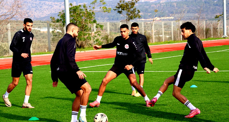 تدربات مكثفة لفريق هبوعيل بلدي عرابة استعدادا لملاقاء فريق مكابي نفي شئنان بعد غد الثلاثاء في استاد الدوحة الساعة التاسعة مساء  