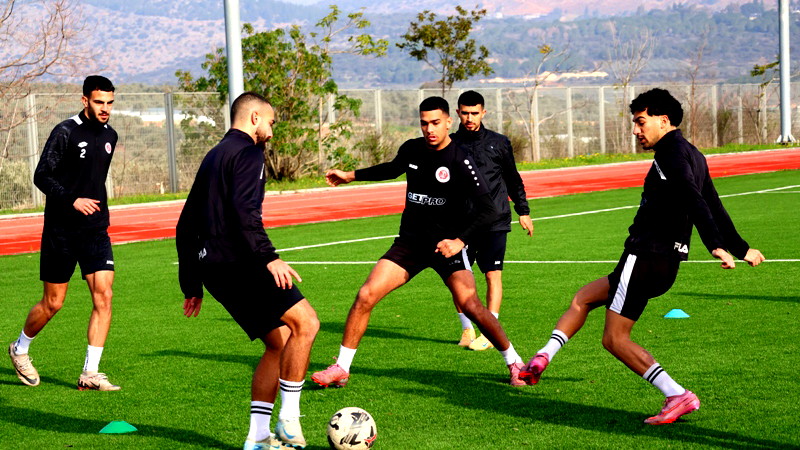 تدربات مكثفة لفريق هبوعيل بلدي عرابة استعدادا لملاقاء فريق مكابي نفي شئنان بعد غد الثلاثاء في استاد الدوحة الساعة التاسعة مساء 