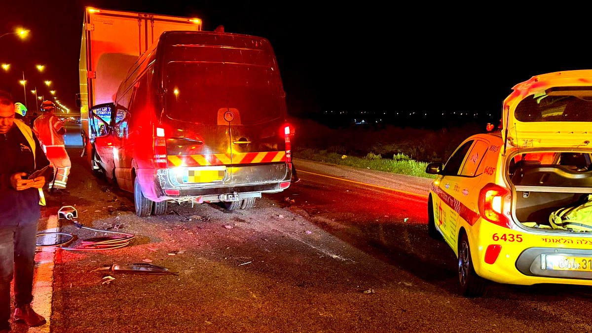 حادث مروّع على شارع 6: مصرع شاب بعد اصطدام مركبته بشاحنة قرب مفرق باقة-جت