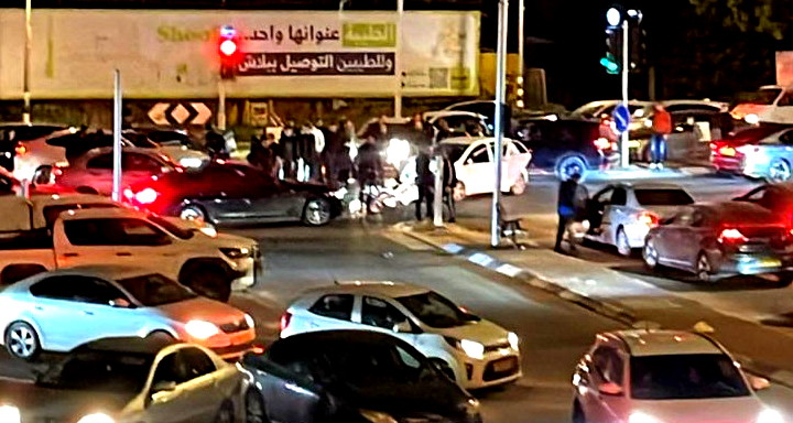 الطيبة: 4 إصابات في حادث تصادم بين مركبتين.. بينها إصابة متوسطة لشابة