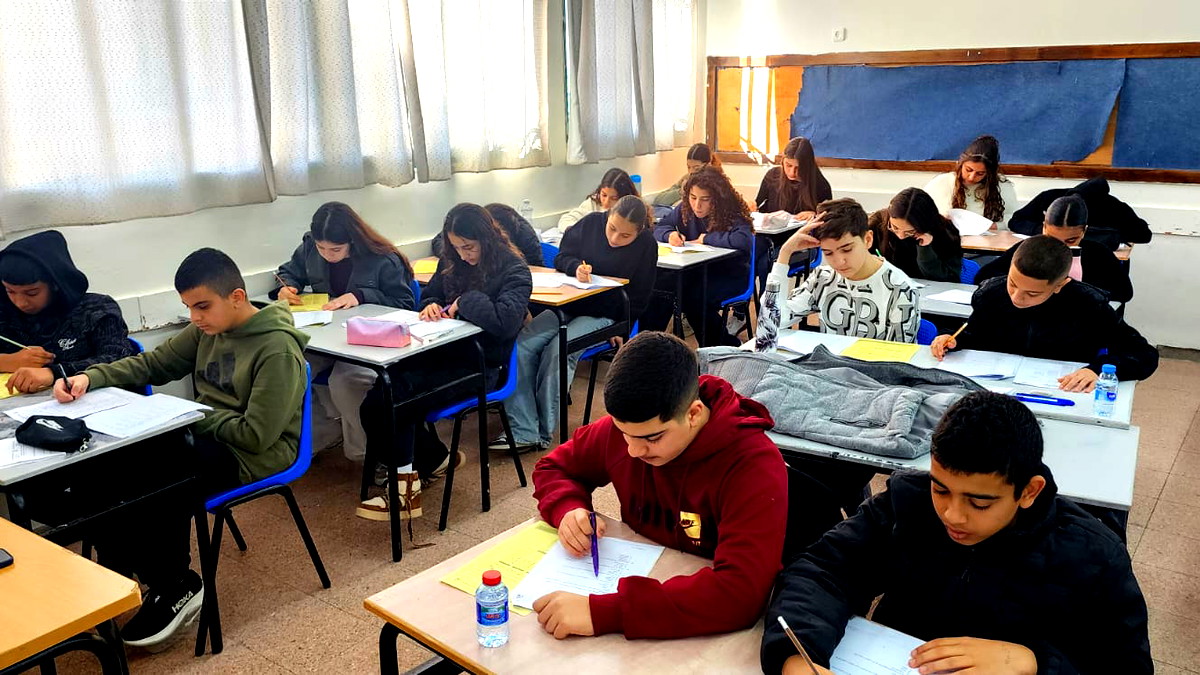 بمشاركةٍ نَوعيَّةٍ من الطُّلابِ- جَمعيَّة إبداع تُنظِّمُ مُسابقَةَ اللُّغة الإنجليزيَّة القُطريَّة السَّادِسَة والعِشرين