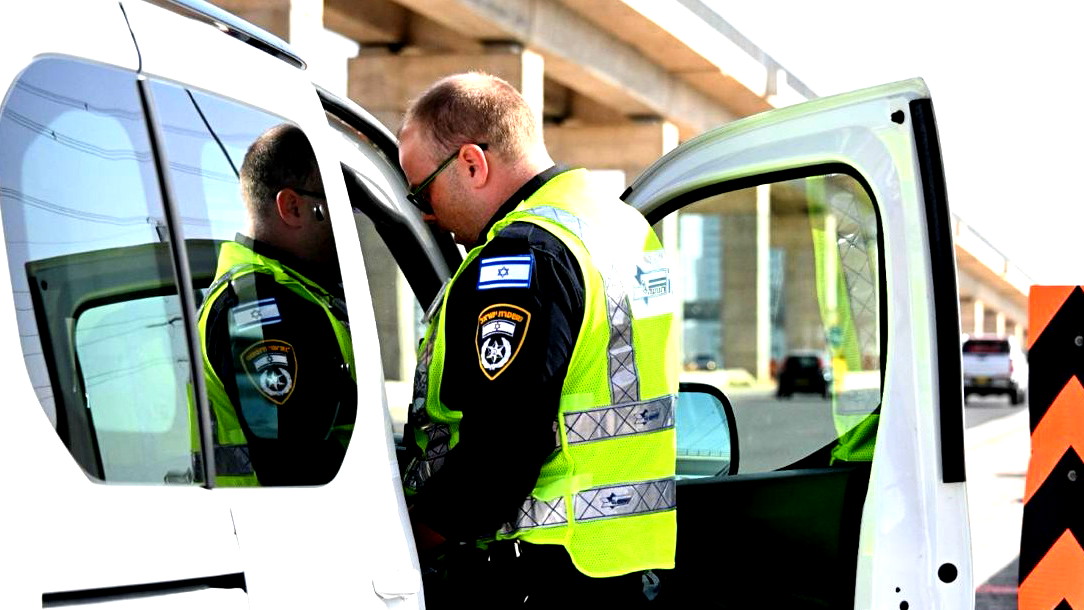 الخميس: حملة مرورية واسعة النطاق من الصباح حتى الليل ضمن خطة "ملتزمون للحياة"