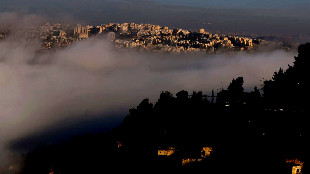 حالة الطقس: أجواء ماطرة وباردة.. يطرأ انخفاض على درجات الحرارة