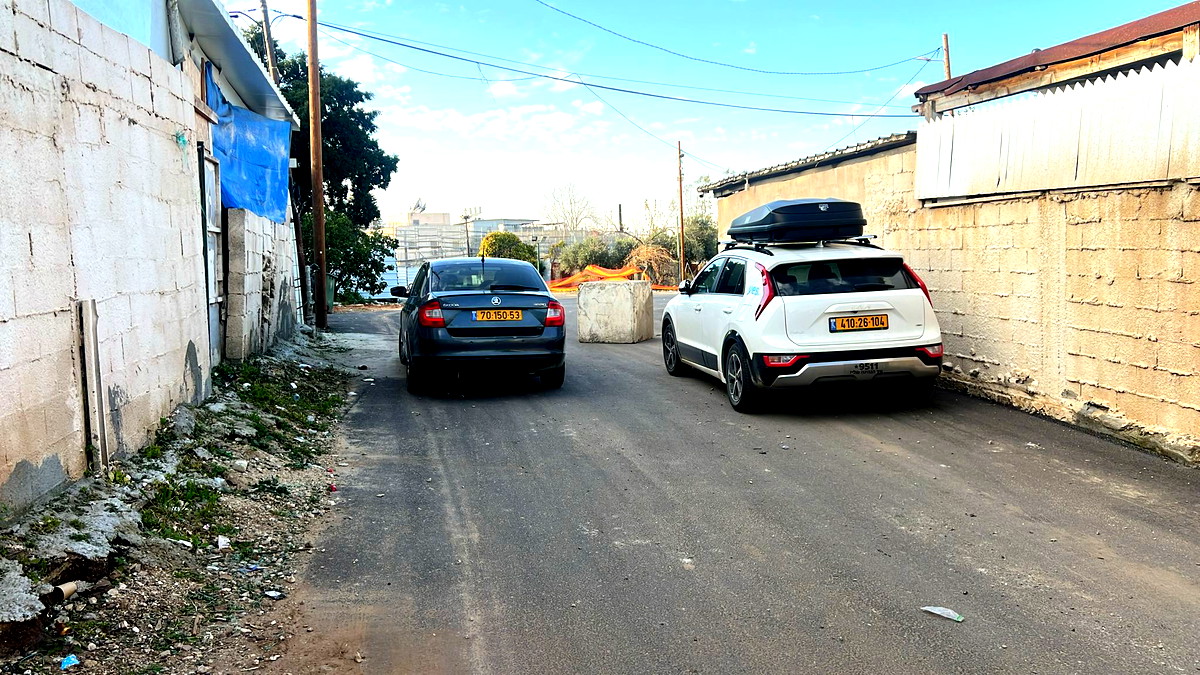 لأول مرة في مدينة مختلطة: الشرطة تضع حواجز في حيّين عربيّين في مدينة اللد وجمعية حقوق المواطن تطالب بإزالتها