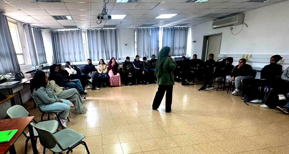 ورشات تربوية لطبقتي العواشر والحوادي عشر ضمن برنامج منع العنف في مدرسة أورط حلمي الشافعي عكّا 