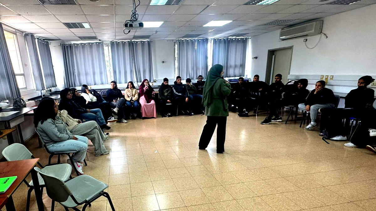 ورشات تربوية لطبقتي العواشر والحوادي عشر ضمن برنامج منع العنف في مدرسة أورط حلمي الشافعي عكّا