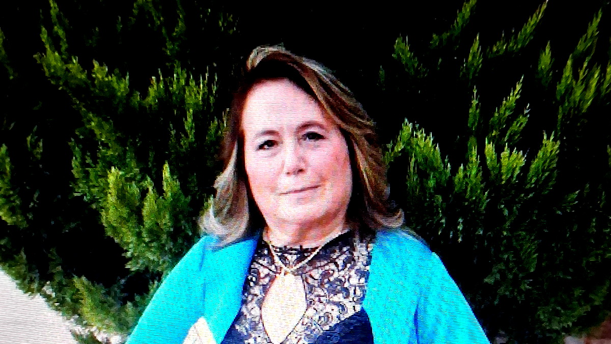 زجل كُلٌّ ماشي بالشقلوب 