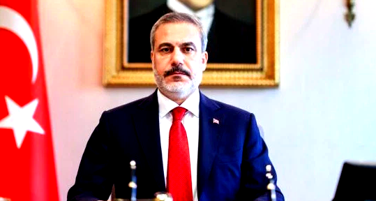 وزير الخارجية التركي: أنقرة تعارض أي تدخل عسكري ضد إيران 
