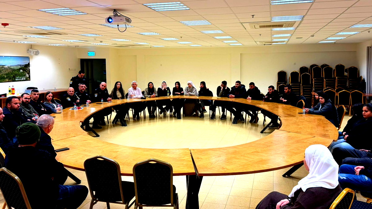 قسم الشراكات التابع لشعبة المجتمع العربي في الشرطة يختتم برنامج “مسار” في مدينة عرابة