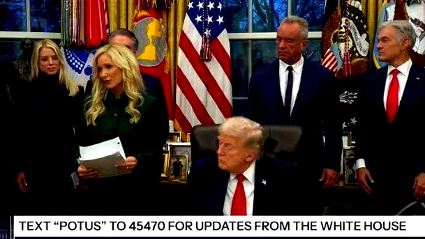 ترامب يكشف عن محادثات مع ايران ويهدد بـ "سفن قوية في الطريق": رسالتي لهم.. "لا نووي ولا قتل للمتظاهرين"