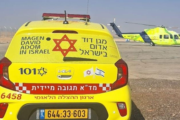 اصابة متوسطة لرجل بحادثة عنف في النقب