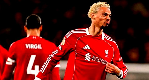 إيكيتيكي يقود انتفاضة ليفربول لسحق نيوكاسل ورقم تاريخي لصلاح 