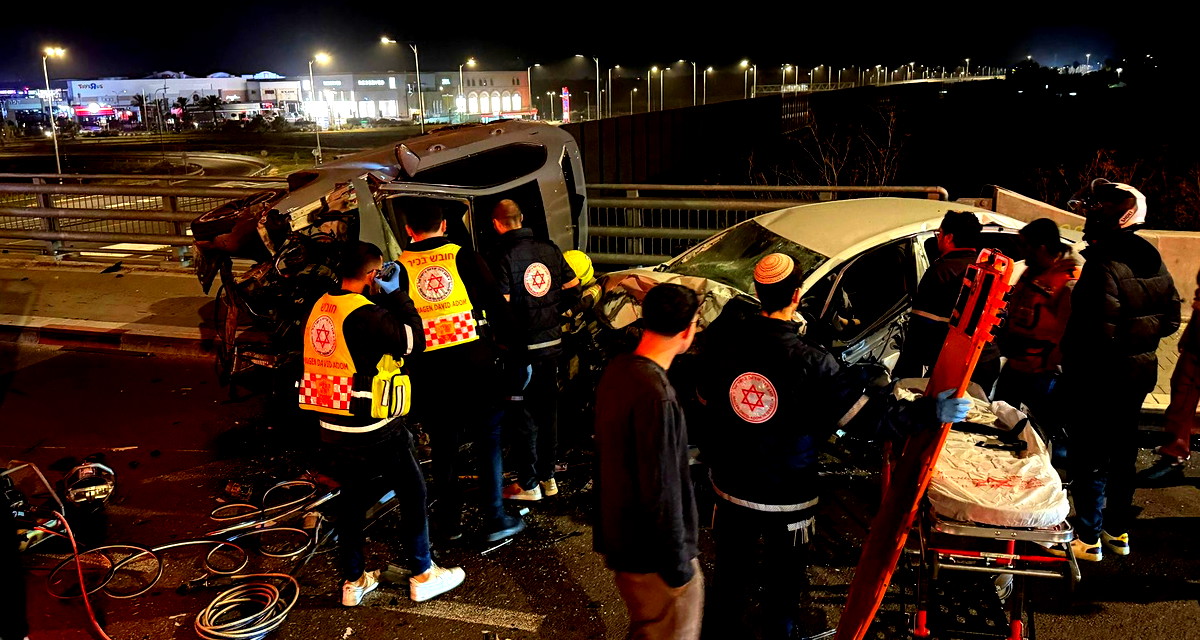 شارع 2: مصرع شابين وإصابة شابة بجراح خطيرة في حادث طرق مروع قرب الخضيرة