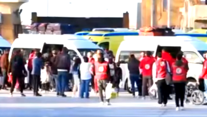 بشكلٍ رسمي| فتح معبر رفح البري جنوبيّ قطاع غزّة من كلا الاتجاهين بعد أكثر من عام ونصف على إغلاقه