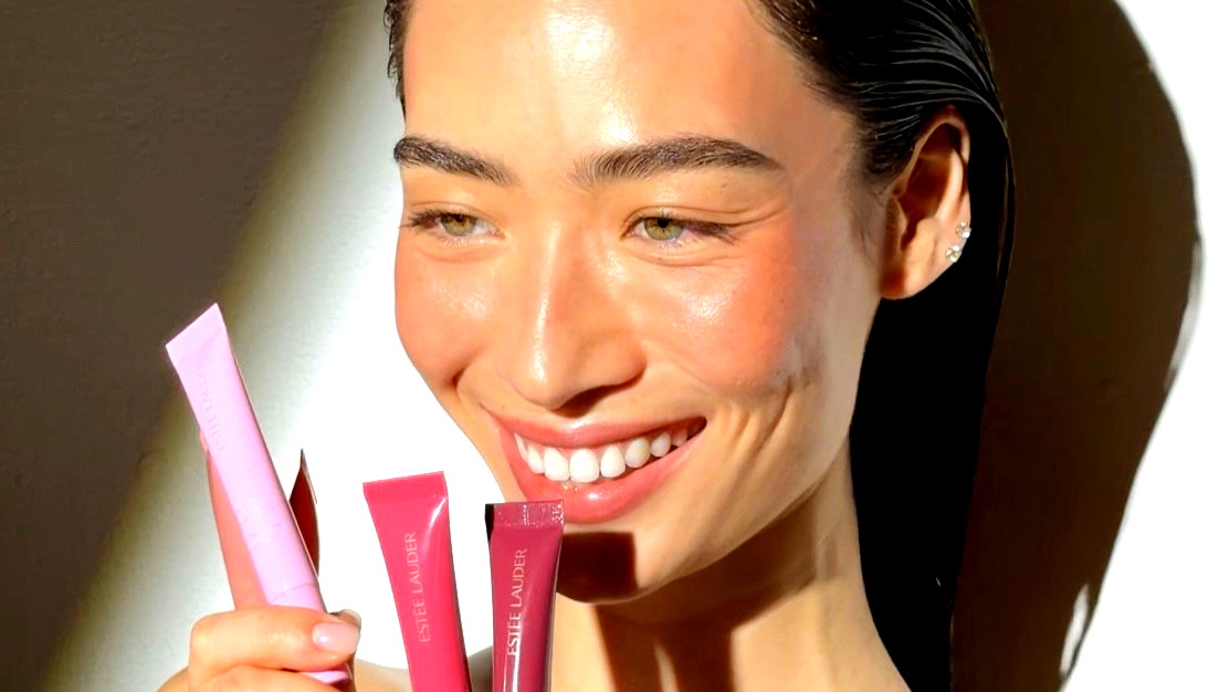 ماركة التجميل والعناية الفاخرة إستي لاودر تطلق FUTURIST BLUSHMAKER DEWY CHEEK TINT