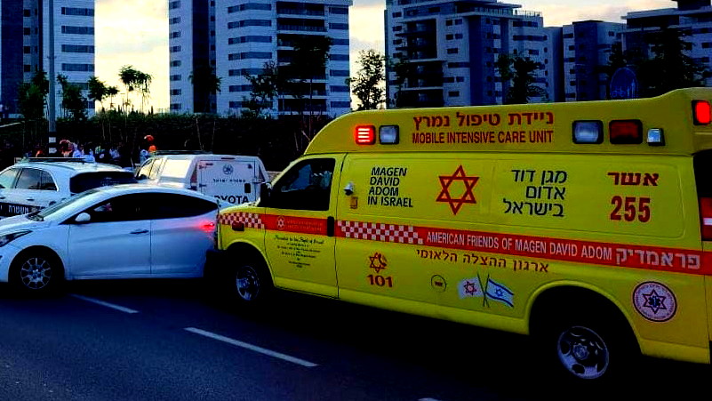 إصابة شاب بجراح خطيرة إثر حادث عمل في مصنع قرب البقيعة