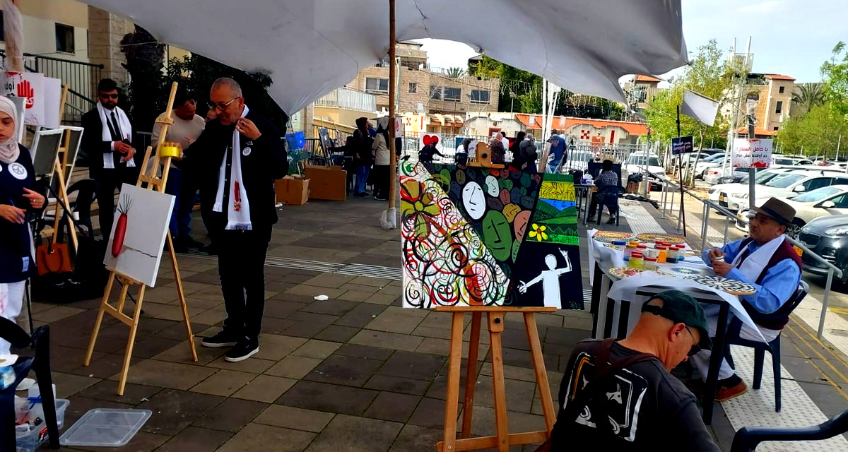 سخنين: نرسم الأمل ونرفض الجريمة.. تظاهرة فنية حاشدة في ساحة البلدية