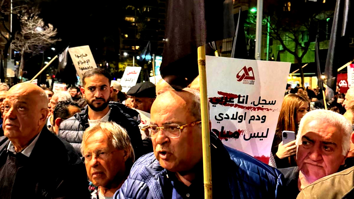 لجنة الامن القومي تُقر قانونا بادر إليه الطيبي حول سيارات رش المياه العادمة