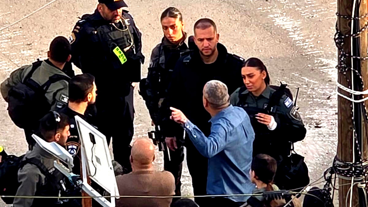 وسط مناوشات مع الشرطة! إضراب عام وشامل في طوبا الزنغرية رفضًا لسياسة الهدم المتواصلة