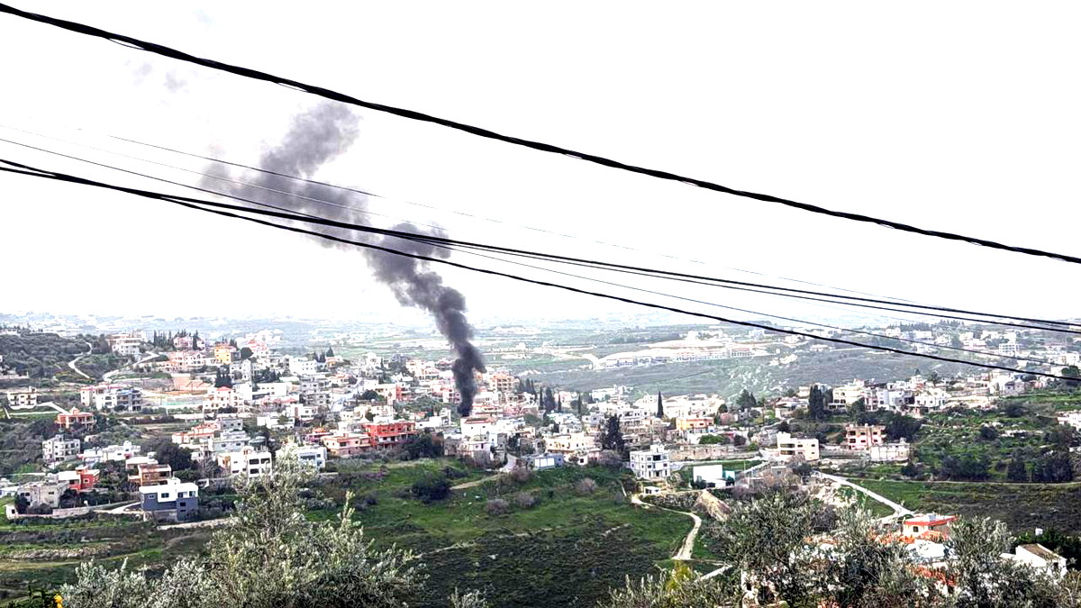 الخروقات متواصلة| ارتقاء ثلاثة أشخاص بغارة من قِبَل مُسيّرة إسرائيليّة استهدفت بلدة يانوح قضاء صور جنوبيّ لبنان