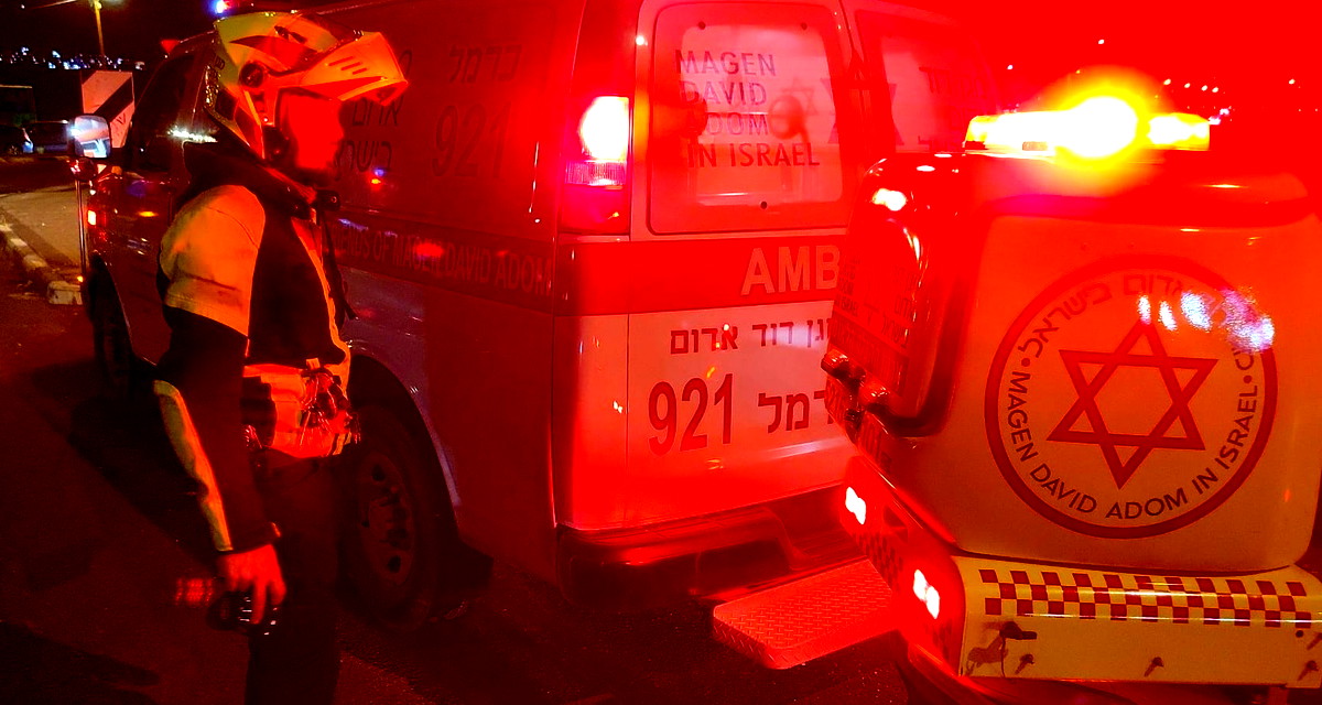 مفرق "زفولون": إصابة خطيرة لسائق دراجة كهربائية (50 عاماً) بعد تعرضه للدهس