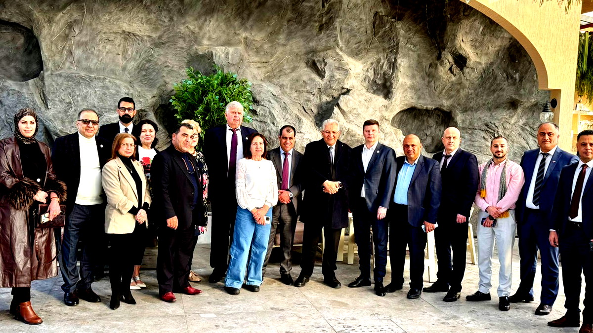 جامعة القدس تعقد اجتماعًا استراتيجيًا مع جمعية شعوب العالم الروسية وجامعة المأمون العراقية في عمّان