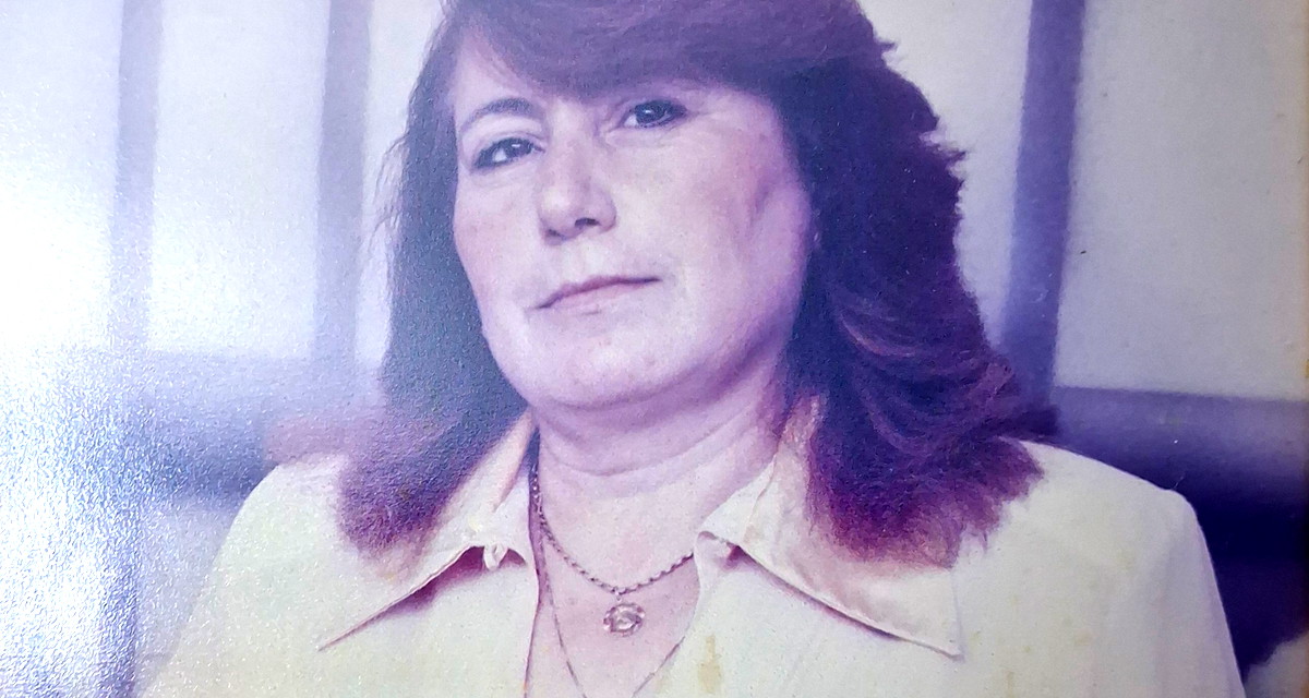 زجل قلوبٌ مُظلِمَة