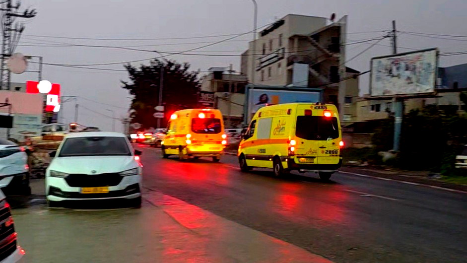 سخنين: إصابة 3 أشخاص بجراح خطيرة ومتوسطة إثر تعرضهم للطعن