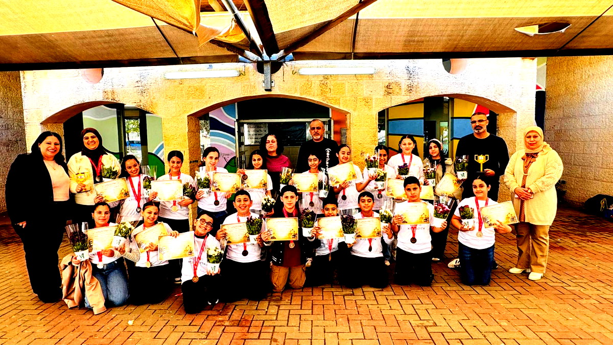 فريق "روبوتكس الزيتون مندا" يتفوق في مسابقة الـ fll