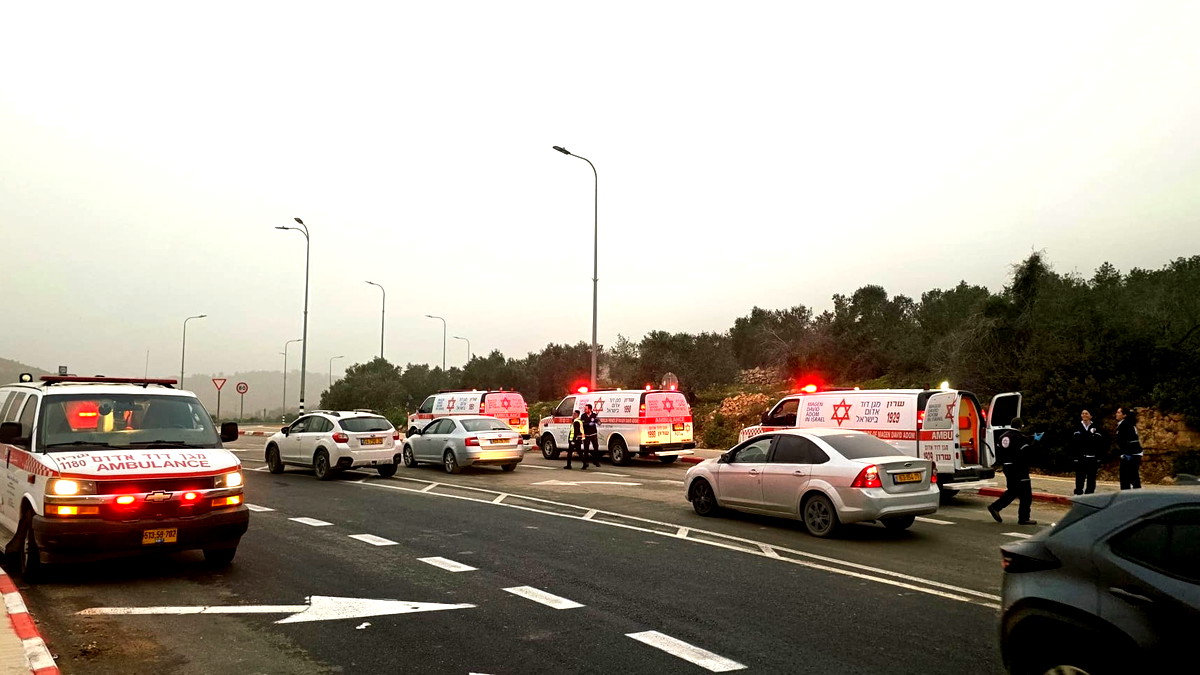 إطلاق نار في برطعة - الضفة الغربية: إصابة رجل (47 عامًا) بجراح متوسطة ونقله إلى مستشفى هيلل يافة