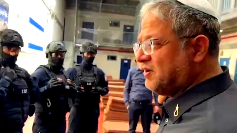 مكتب إعلام الأسرى الفلسطينيين يندد باقتحام بن غفير سجن عوفر: تصعيد خطير ورسالة انتقامية