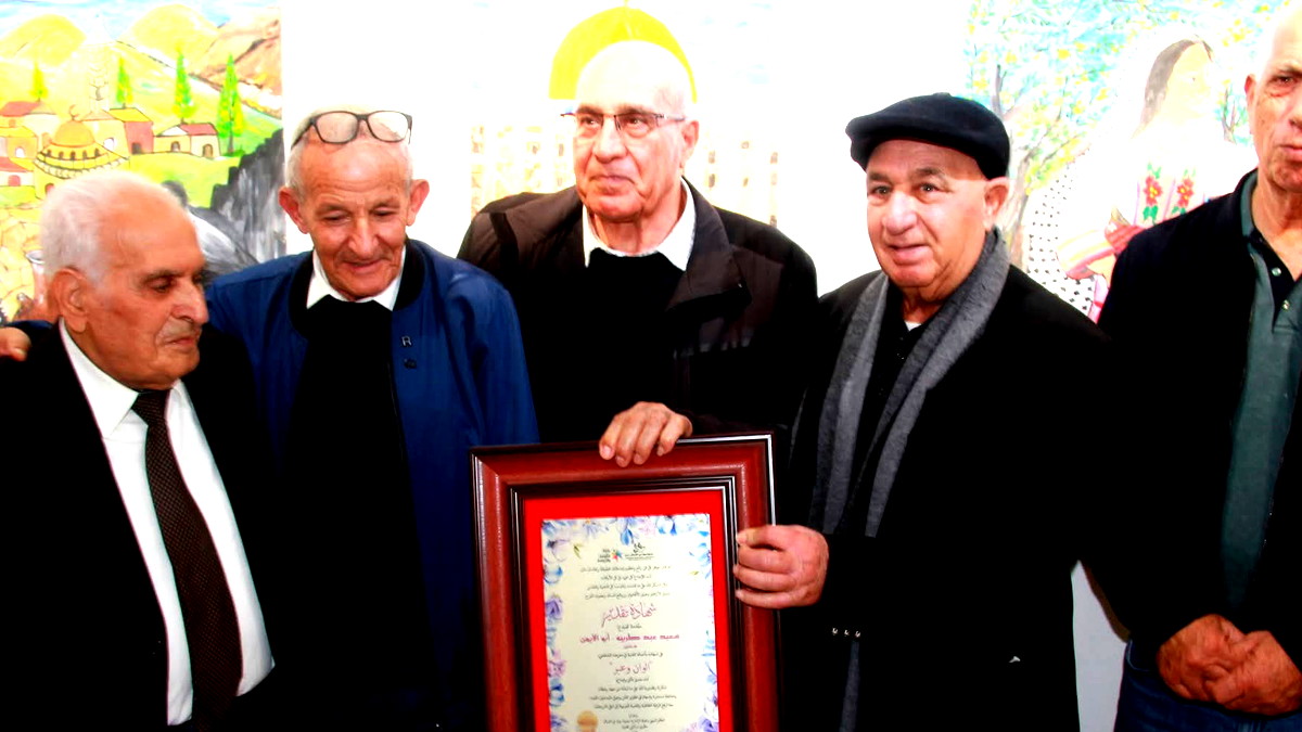 جاليري زركشي سخنين تستضيف معرض "ألوان وعبر" لابن سخنين الفنان سعيد عبد طربيه