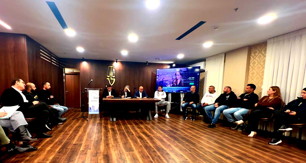 تنسيق الجهود لمواجهة الاعتداء العنصري على طلاب مدرسة ابن خلدون في سخنين