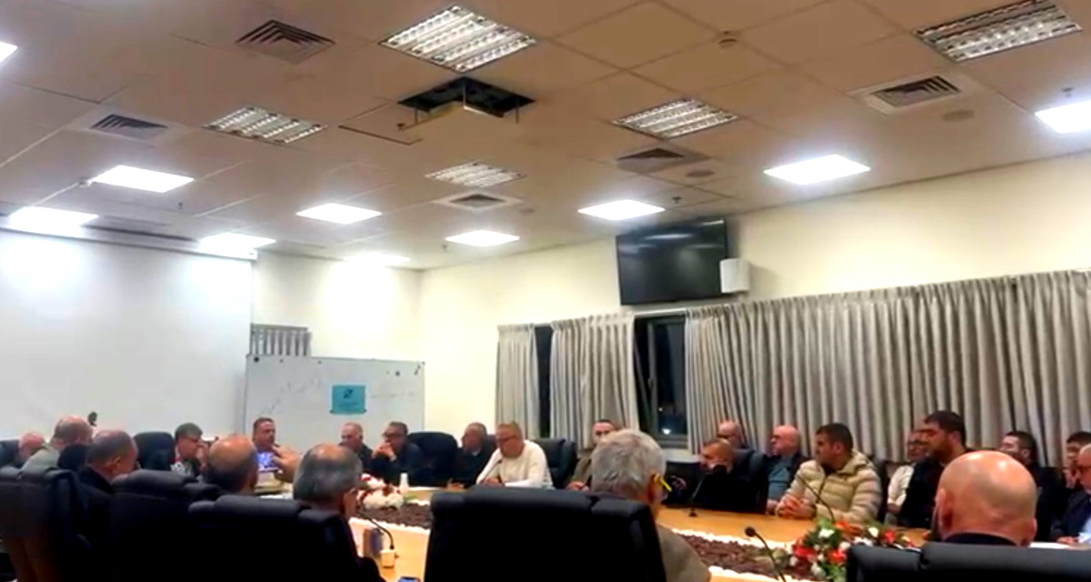 قرارات الجلسة الطارئة في بلدية أم الفحم عقب جريمة القتل المزدوجة في المدينة صباح اليوم