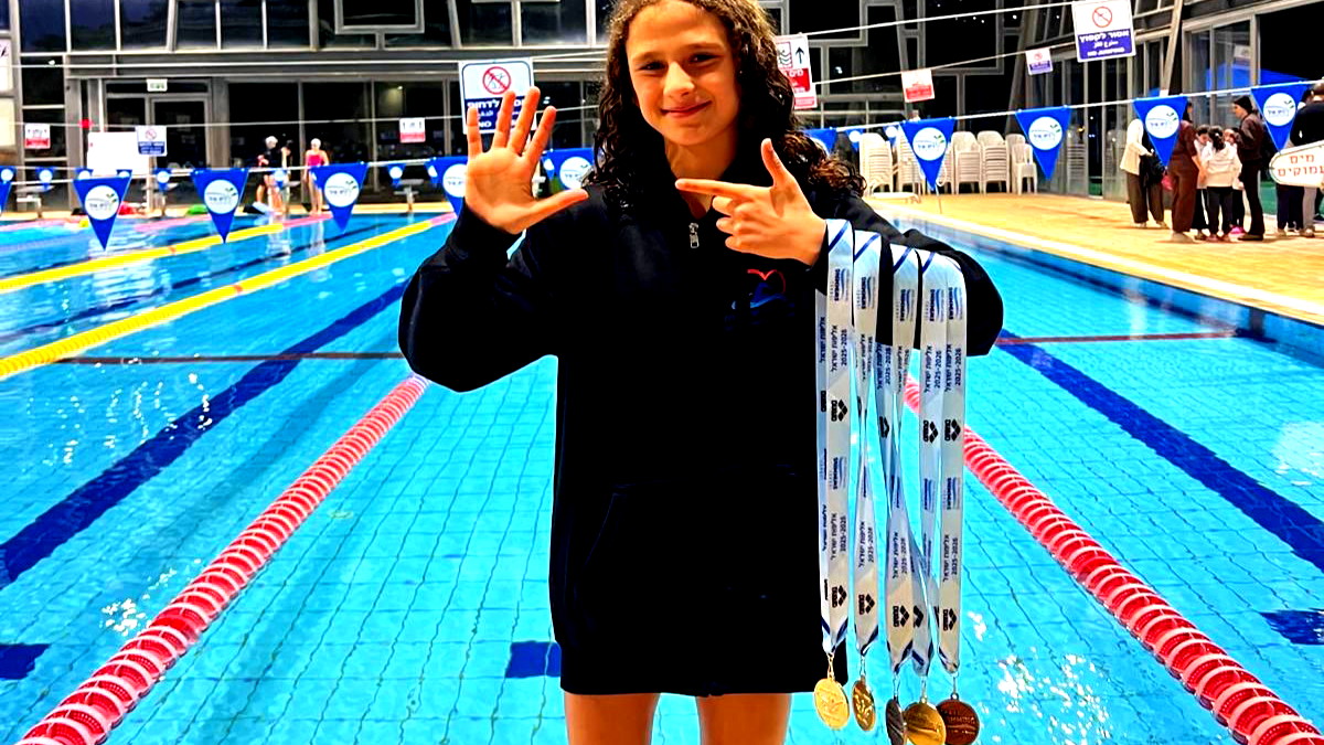 إنجاز مشرّف لبنات مدينة عرابة في بطولة إسرائيل للسباحة 
