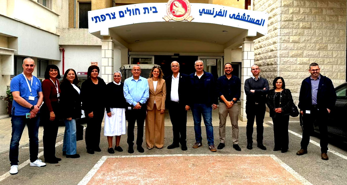 ابتكار تربوي في الناصرة: منظمة ساسا سيتون تدشّن مساحات تعلّم تكنولوجية في مستشفى سان فنسانت الفرنسي في الناصرة