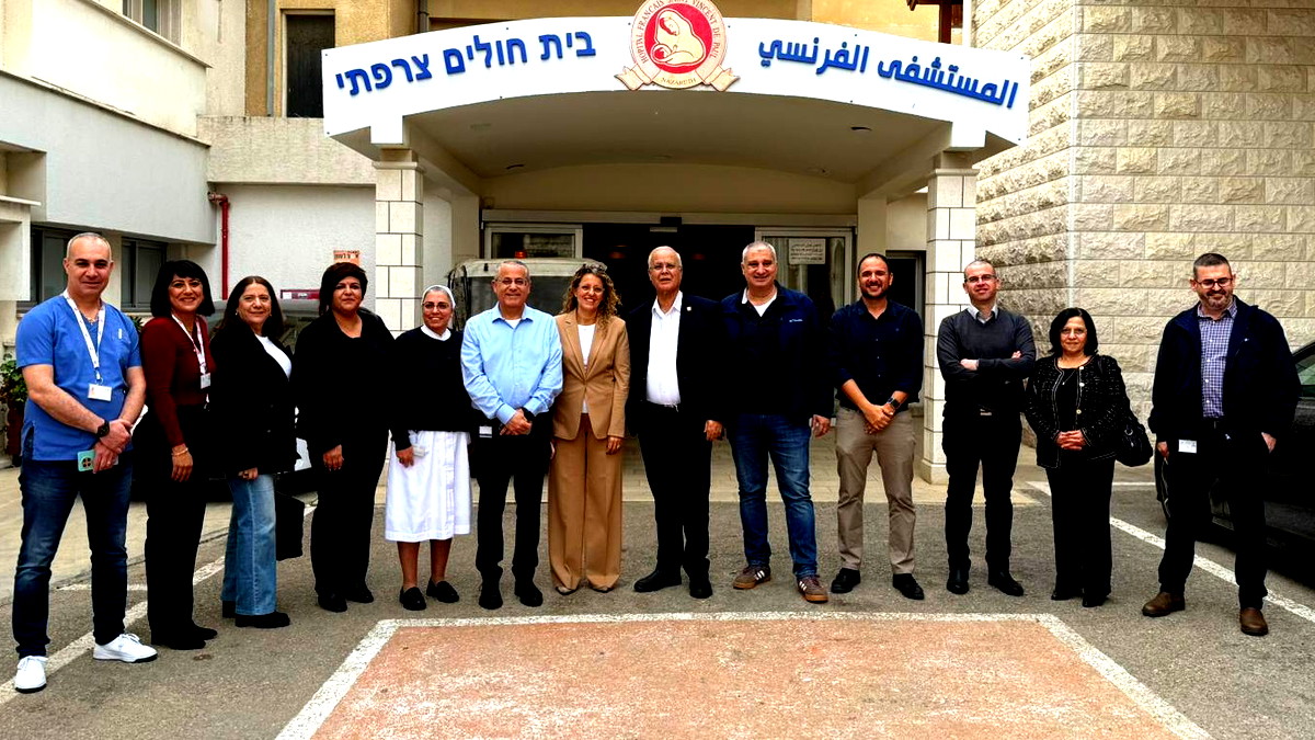 ابتكار تربوي في الناصرة: منظمة ساسا سيتون تدشّن مساحات تعلّم تكنولوجية في مستشفى سان فنسانت الفرنسي في الناصرة