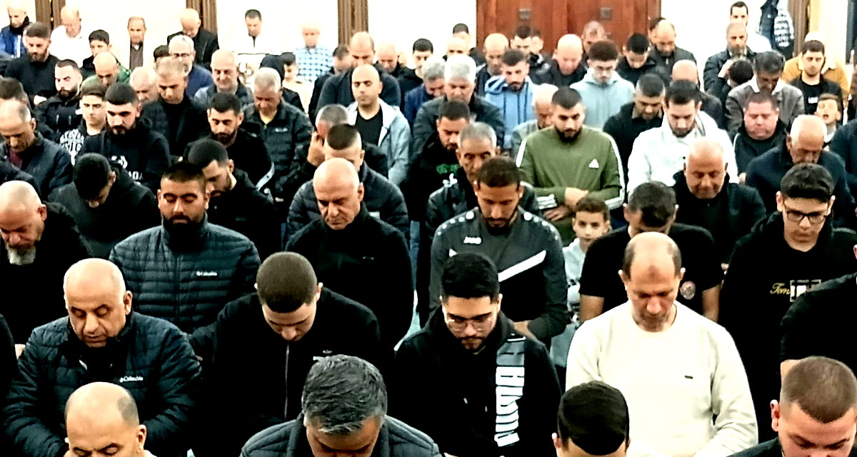 أجواء رمضانية خاشعة في عرابة: مسجد صلاح الدين الأيوبي يغص بالمصلين في الليلة الثانية