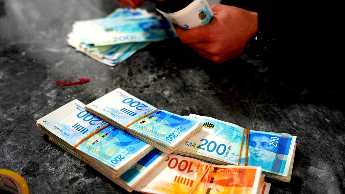 اتهام 4 أشخاص من الشمال بابتزاز رجل أعمال وإطلاق نار على مصالح تجارية