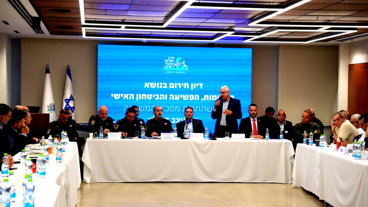 جلسة طارئة بين مفوض الشرطة وبيباس وغنايم لمكافحة ظاهرة العنف في المجتمع العربي