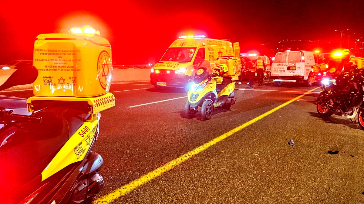 حيفا: إصابة شابين (20 عاماً) إثر حادث دراجة نارية على شارع 22