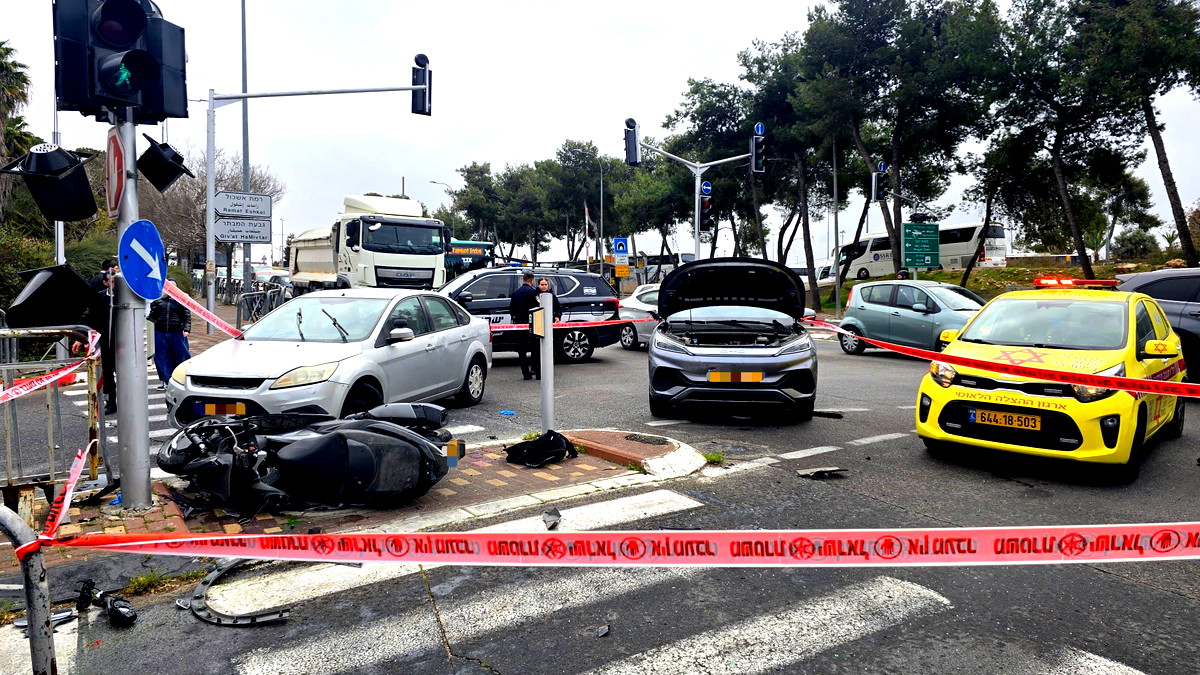 القدس: إصابة راكب دراجة نارية بجراح خطيرة إثر حادث طرق