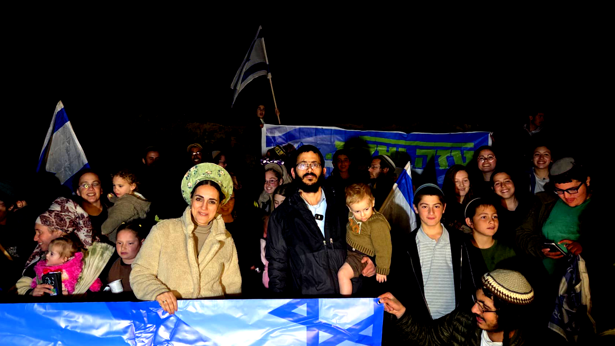 نشطاء اليمين يجتازون الحدود مع غزة للمرة الثانية خلال شهر والجيش الإسرائيلي يتدخل لإعادتهم