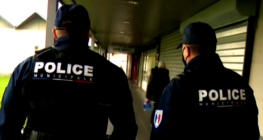 السلطات الفرنسية تتهم خمسة أشخاص بتمويل حماس تحت غطاء مساعدات إنسانية 