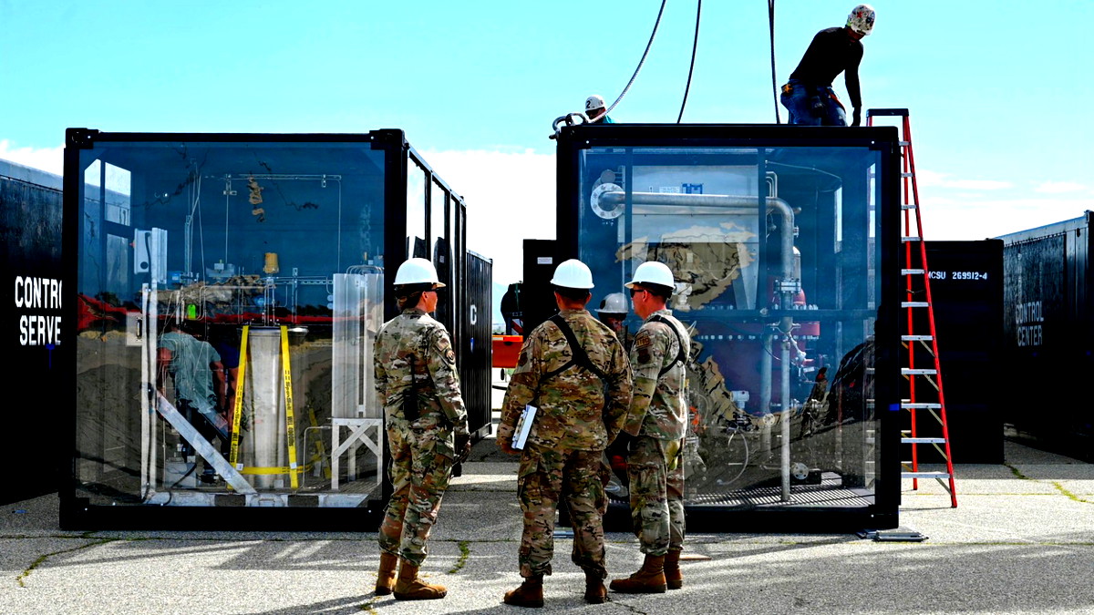 مسؤول أمريكي: ترامب لم يقرر بعد شن هجوم على إيران