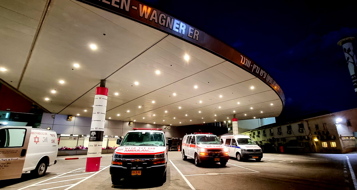 إصابة محمد عباس (15 عاماً) نجل النائب منصور عباس بجراح خطيرة إثر حادث دراجة ونقله إلى مستشفى "رمبام"