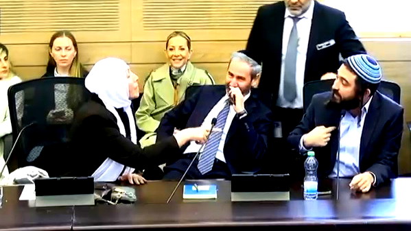 تسفي سوكوت يوجه كلمة حادة لإيمان خطيب بالكنيست… والأخيرة: حكومة نتنياهو - بن غفير منشغلة بالعنصرية والتحريض