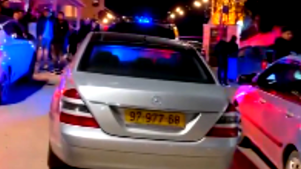 إكسال: الأهالي يلقون القبض على مشتبه بإطلاق نار ويسلمونه للشرطة