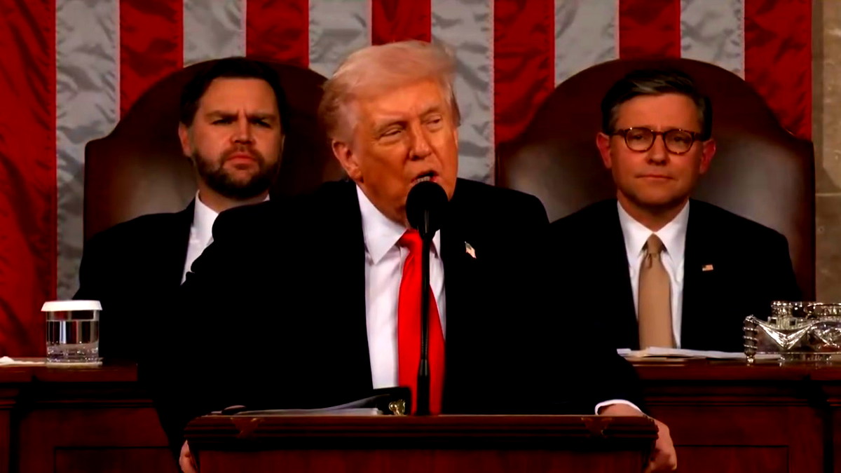 ترامب يحطم الرقم القياسي لأطول خطاب عن حالة الاتحاد: إيران طورت صواريخ قادرة على تهديد أوروبا وقواعدنا في الخارج