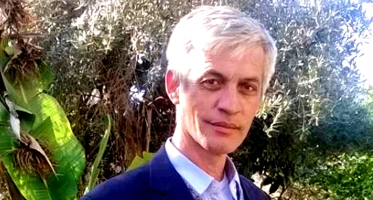 ازهار واشواك 